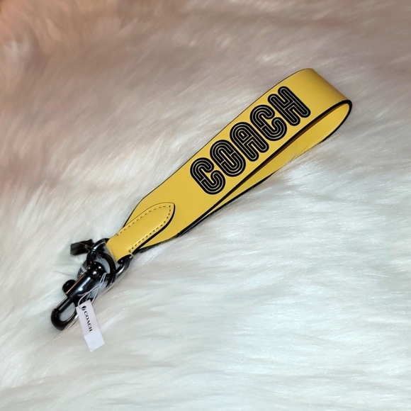 Coach Loop key fob with Coach Patch gunmetal retro yellow - Picture 3 of 12